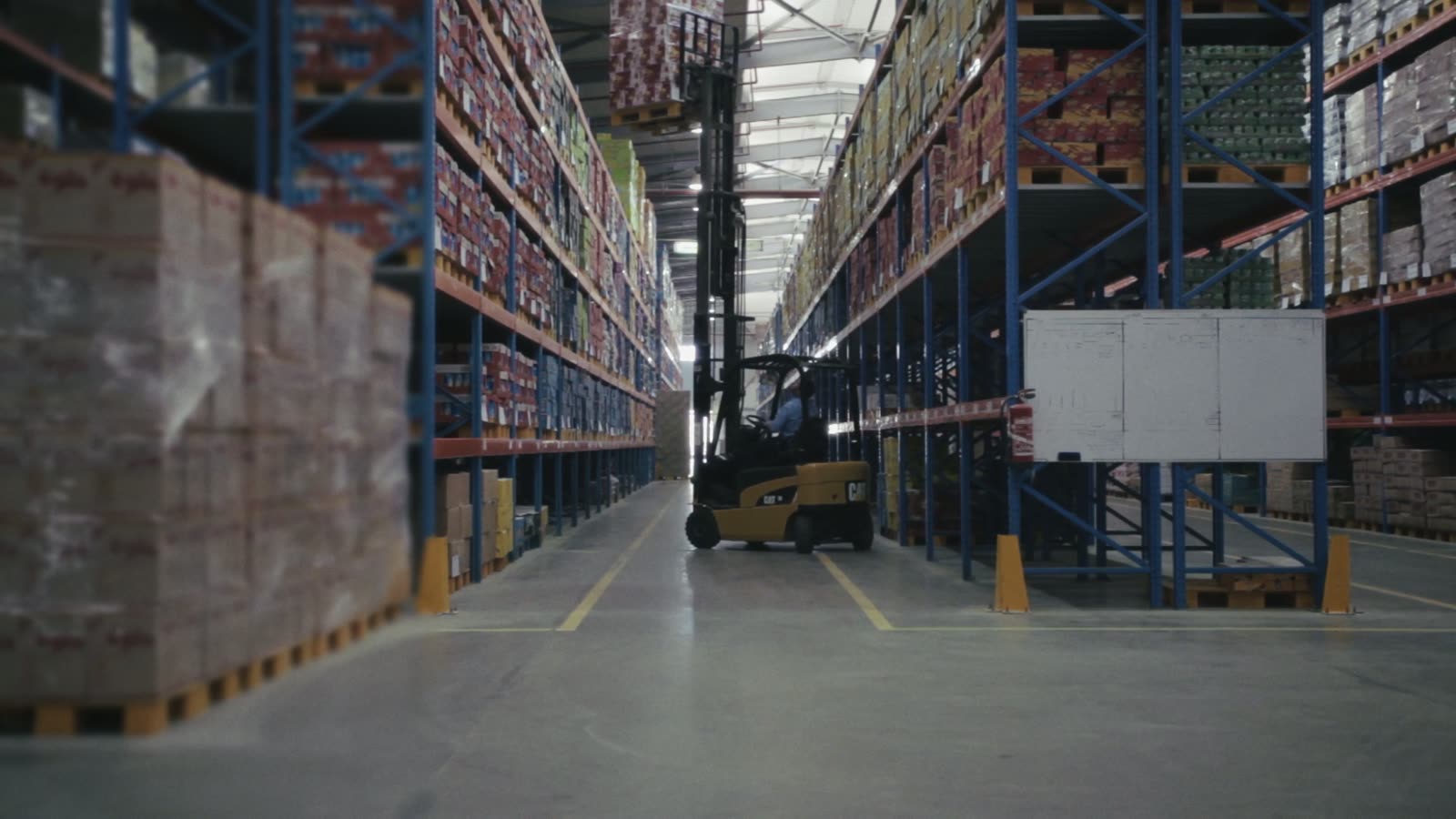 Distribution warehouse